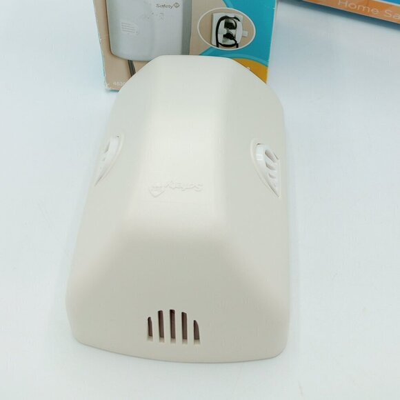 Safety Outlet Cover Cord Shortener & Essentials Childproofing Kit Baby Toddler - Picture 5 of 13